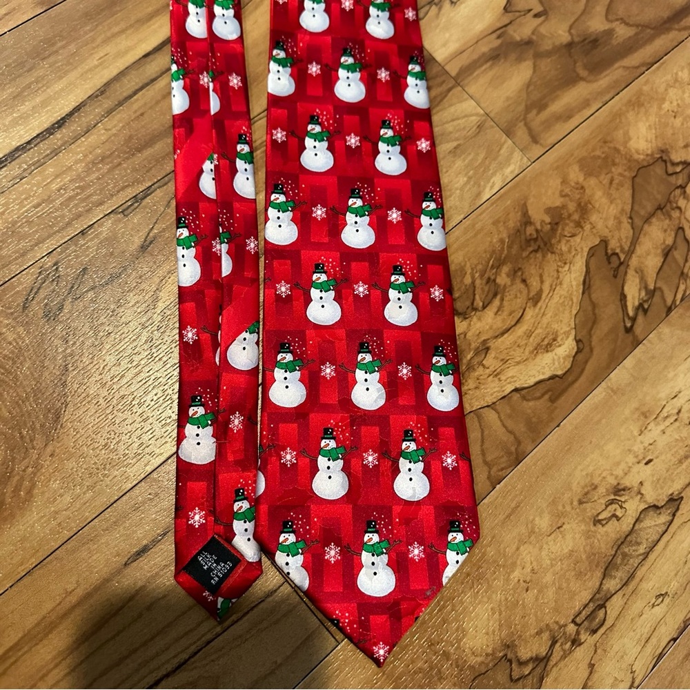100% silk snowman ⛄️ tie Hallmark Holiday Traditions